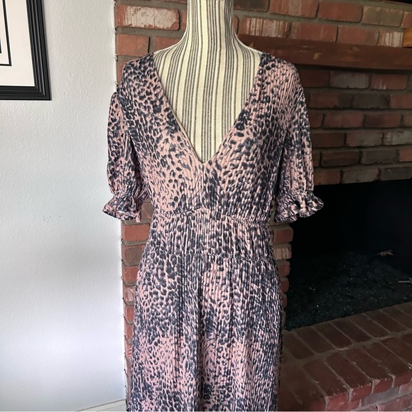 Anthropologie Hutch Adelia Leopard Print Ribbed Knit Ruffle Midi Dress Sz M - Picture 2 of 10